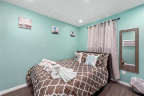 Stylish Midtown Studio with Free Park